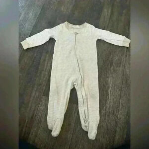 Carters sleep and play.